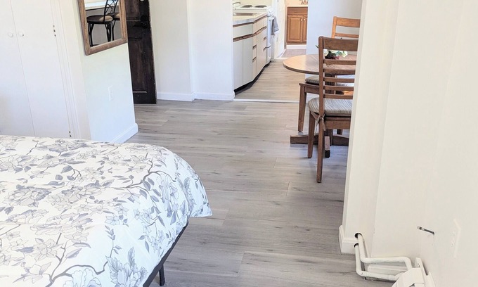 Ocean Park Apartamento | Newly renovated studio,apartment with WiFi, AC in Old Orchard Beach