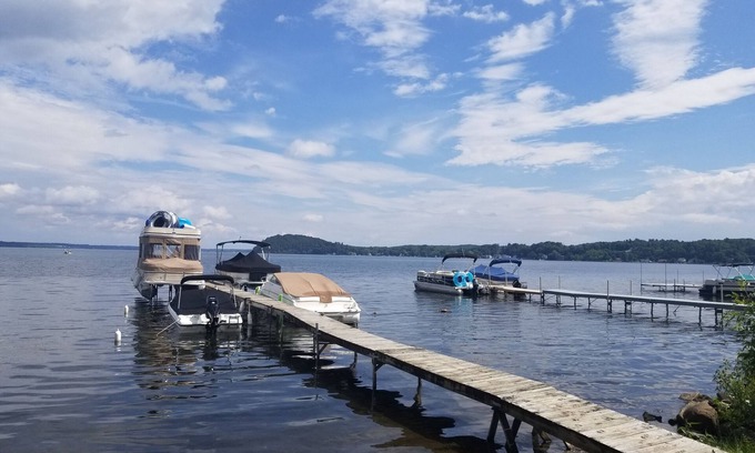 Malta Casa | Casa recientemente renovada en Saratoga Springs Lake Pista Spac Fish Creek