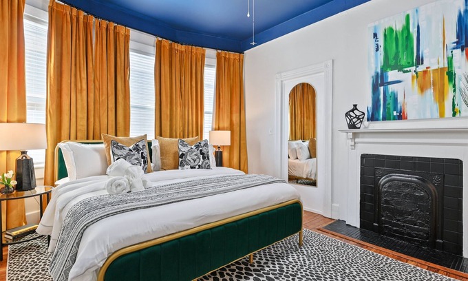 Eastside Casa | Newly renovated, 2 bed 1 bath townhome, Sleeps 5, Near Forsyth Park