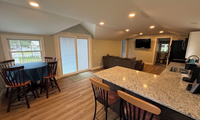 Alton Casa | Newly renovated 2-bedroom house with access to Lake Winnipesaukee in Alton Bay
