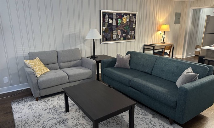East Durham Casa | Newly Renovated 2BR near Downtown/Duke/NCCU/DPAC! Long Term Stays Welcome!