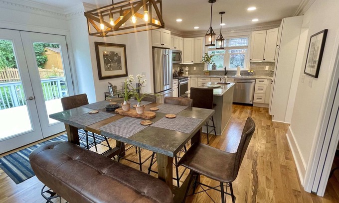 Skaneateles Casa | Newly renovated 3 bed/2bath pet friendly home. Walking distance of village!