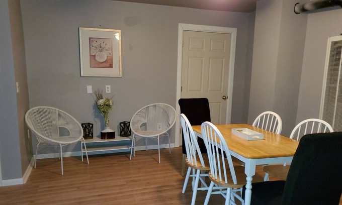 Wausau Condominio | Newly Renovated 3 bdr Condo/min from Hospit&Rib Mt 408