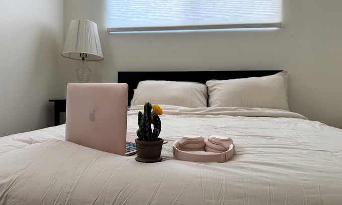 Del Aire Casa | Newly renovated 3 bdr home. Just 15 min to the beach, 24 hour pancakes & SpaceX.