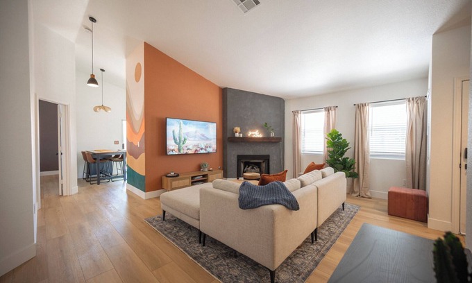 Las Vegas Casa | Newly renovated 3-bed Desert Summerlin home with AC, WiFi, near Red Rock