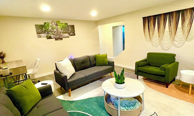 Federal Heights Casa | Newly renovated 3-bedroom basement in Thornton