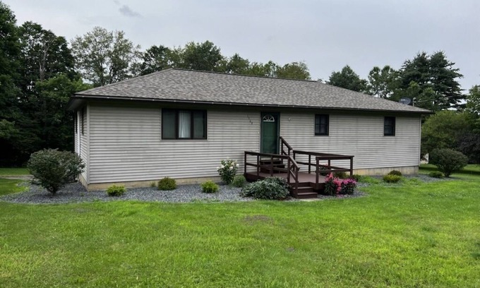 Oneonta Casa | Newly Renovated 3 Bedroom Home