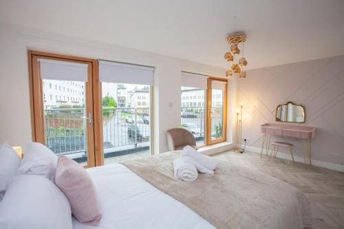 North West Casa | Newly Renovated 3 Bedroom Modern House