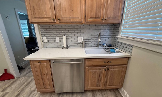 Kenner - Louis Armstrong International Airport Casa | Newly renovated 3 bedroom home with 1 full bathroom