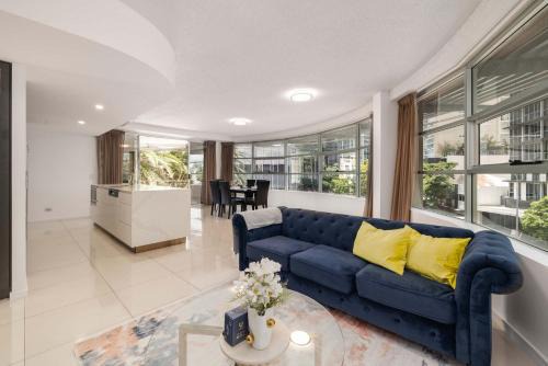 Fortitude Valley Apartamento | Newly Renovated 3BR Apartment 2 Parking Spaces Pool Gym City Views Walk to Shops