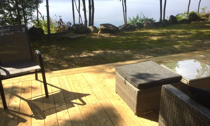 Whitewater Region Cabaña | Newly Renovated 4 Bedcottage on the Ottawa River with Sandy Beaches & Warm Water