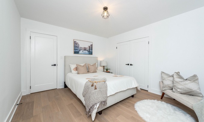 Richview Casa | Newly renovated 4 Rooms and 3 Baths Suite w/ Parking by Pearson Airport