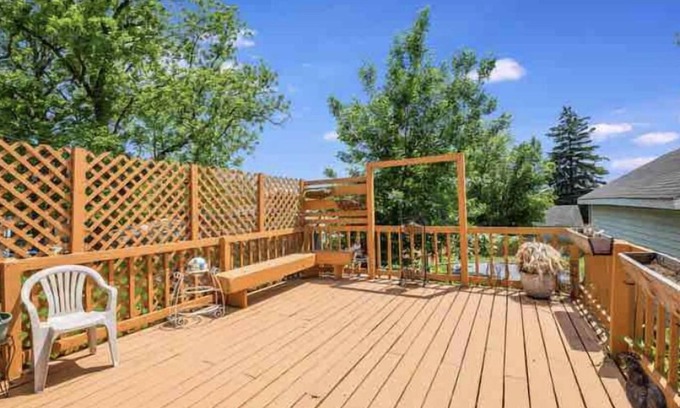 Aurora Casa | Newly Renovated 4BR 2BA House
