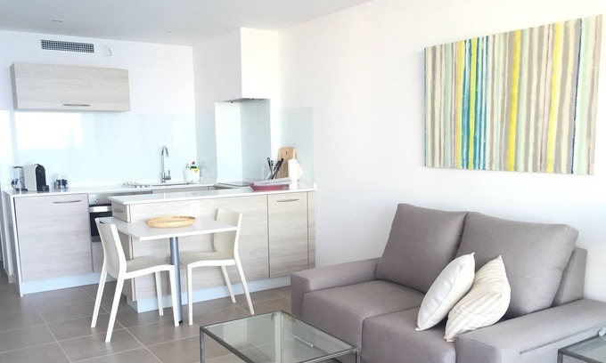 Ses Rotes Velles Condominio | apartamento recién reformado junto al mar