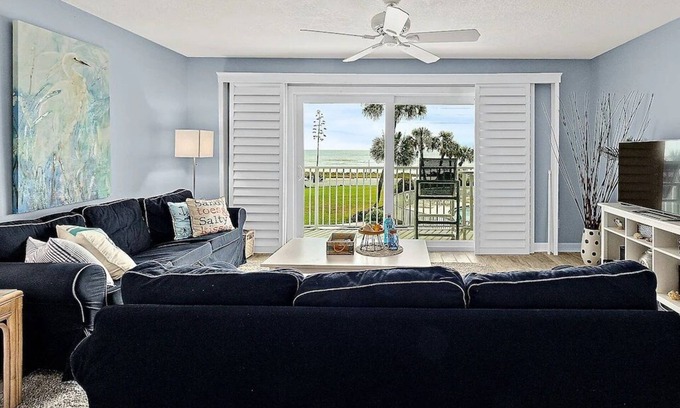 Flagler Beach Condominio | Newly Renovated - Beach Front Condo - LBTR #34535