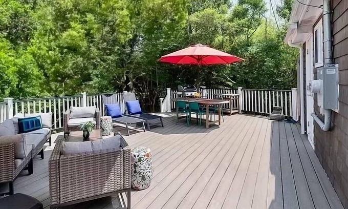 Ocean Beach Cabaña | Newly Renovated Beauty! 2 bed plus Loft-Cottage Steps From Beach in Ocean Beach