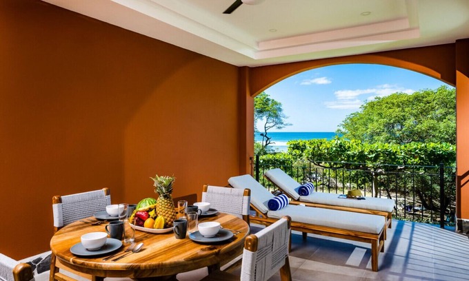 Playa Langosta Apartamento | Newly Renovated, Beachfront, 2 bedroom Condo on Exclusive Langosta Beach!