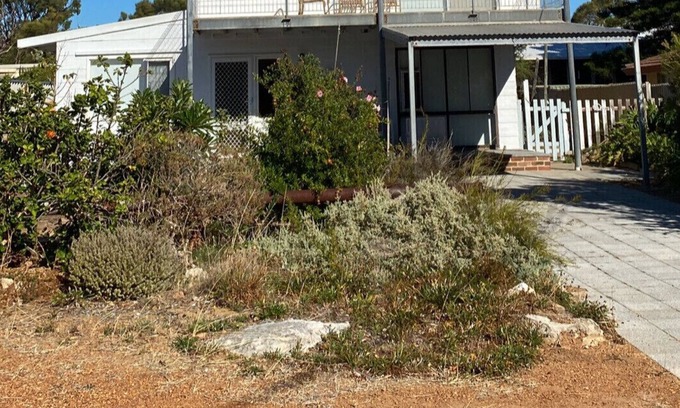 Falcon Casa | Newly renovated Beach Shack. 200 metre to the beach. New bathrooms and kitchen.