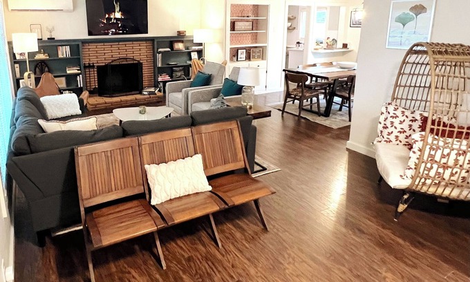 Central Oregon Casa | Newly Renovated Charmer