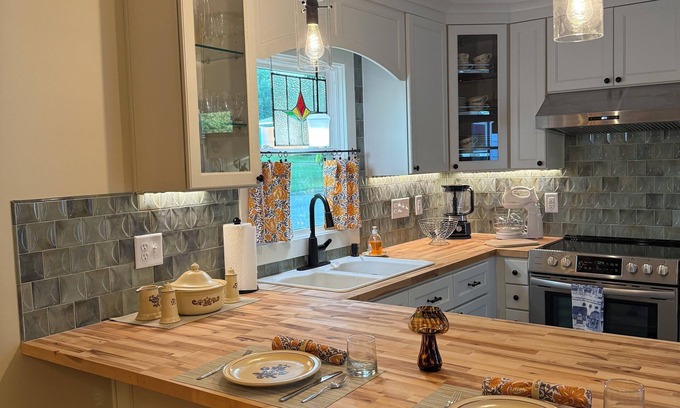 Clayton Casa | Newly renovated cottage in Clayton Historic District - a short drive to Raleigh