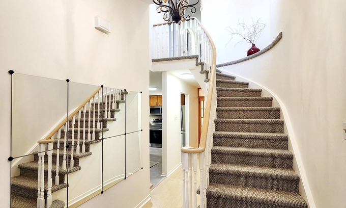 Fisherville Casa | Newly Renovated Detached House in North York