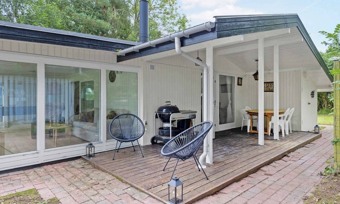 Faxe Ladeplads Casa | Newly renovated holiday home in the forest