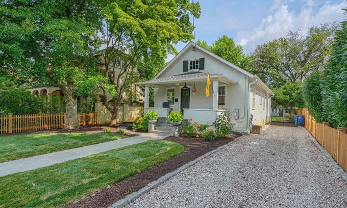 Eastport Casa | Newly Renovated Eastport Cottage