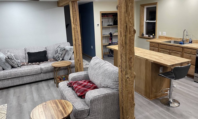 West Valley Apartamento | Newly renovated flat - dog friendly, close to Ellicottville