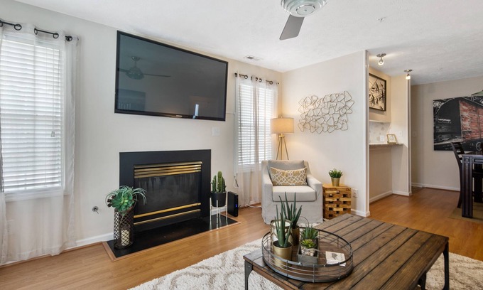 Westover Condominio | Newly Renovated Ground Floor Condo minutes to Fort Liberty