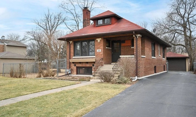 Lombard Casa | Newly Renovated Historic Chicago Brick Bungalow - Trails, Transit, Tranquility