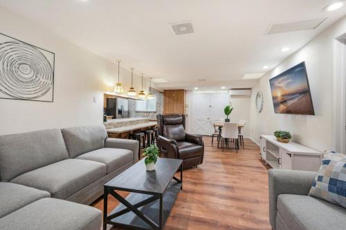 San Bernardino Casa | Newly Renovated Home Spacious Close 2 Hospital