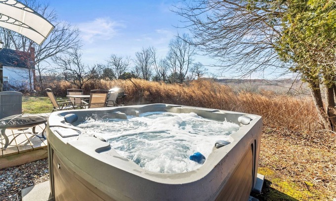 Ledyard Casa | Brand new home min. to casino- Inquire with the host about specific travel dates