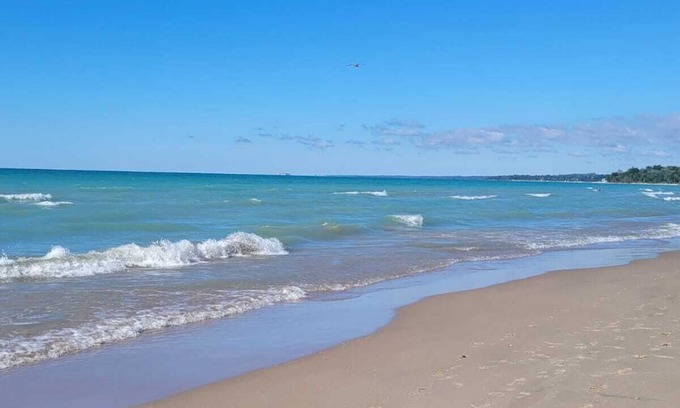 Kincardine Casa | Newly renovated Huron Lake cottage, close walk to downtown and the beach!