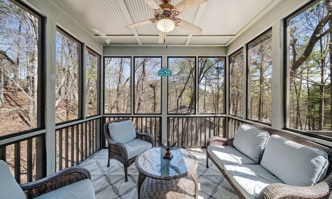 Big Canoe Casa | Newly renovated Mountain retreat, close to amenities, pet friendly.