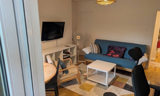Evelyn Apartamento | Newly renovated near river, zone 2 quiet and cozy apartment , sleeps 4