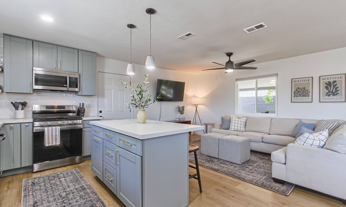North Valley Casa | Newly Renovated Oceanside Home