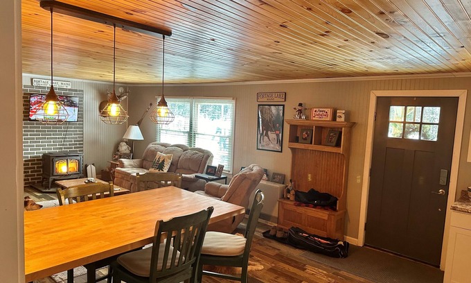 Portage Lake Casa | Newly Renovated, perfectly located and fully equiped.