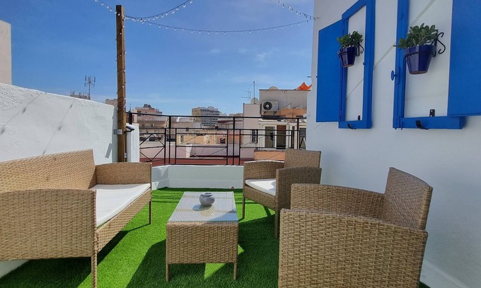 Almeria Centro Apartamento | Ático recién renovado en el centro histórico de Almería.