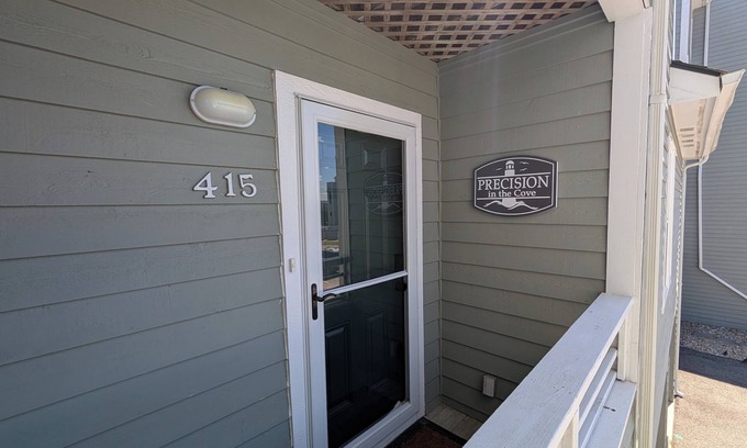 Manteo Casa | Newly Renovated Pirate's Cove Condo