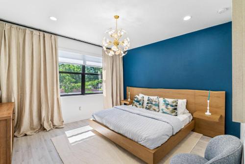 University Casa | Newly Renovated Tampa Townhouse Prime Location