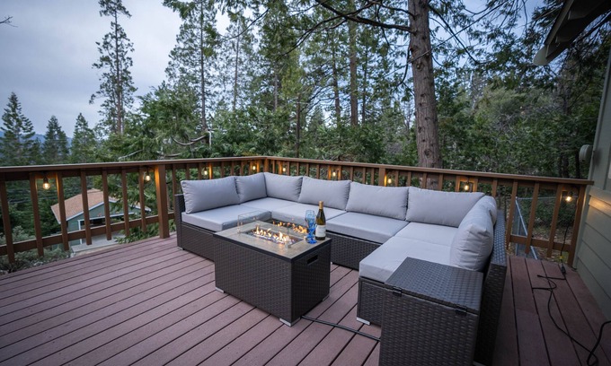 Mi-Wuk Village Cabina | Newly Renovated Cabin in the Midst of Mountain Fun