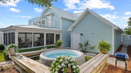 Inlet Beach Heights Casa | Newly Renovated 2-min Walk to the Beach The Coastal Cottage by AvantStay