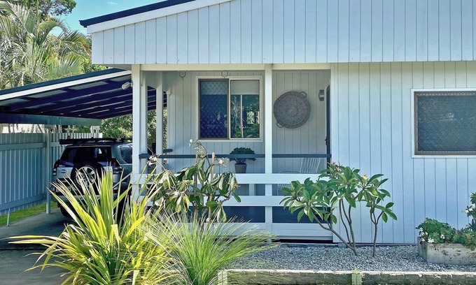 Amity Point Casa | Newly Renovated With Pool
