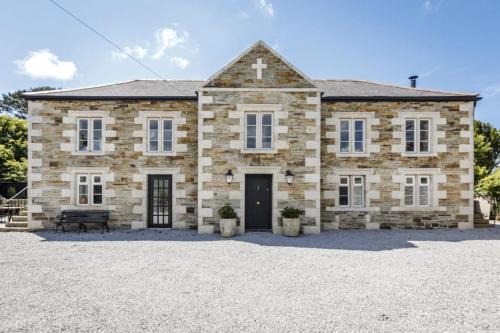 Truro Casa | Newly restored Church House house near Perranporth