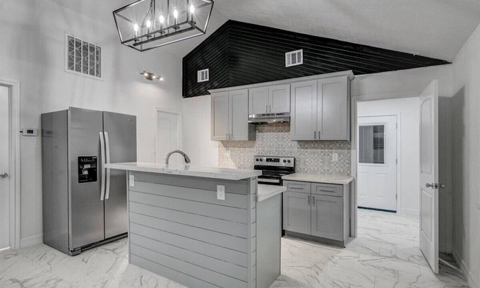 Voth Casa | Newly Updated 5-Bedroom Home in Vidor