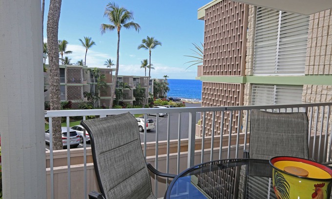 Kailua-Kona Condominio | Alii Villas # 224. Cerca del mar! Actualizado. agradable
