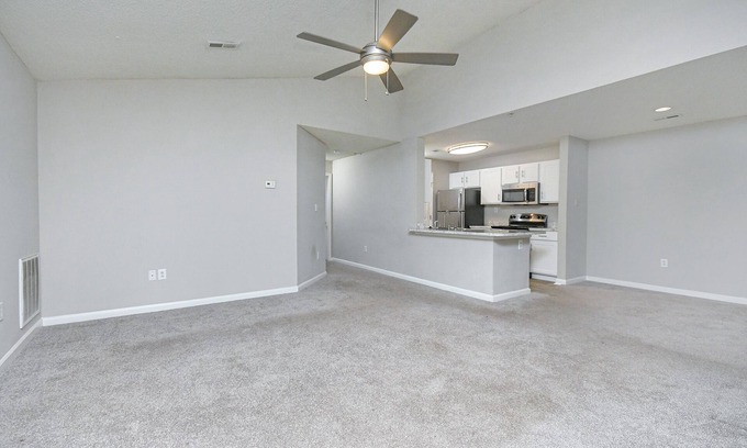 Newnan Apartamento | Newnan Lakes 2Bd Corporate Apartment