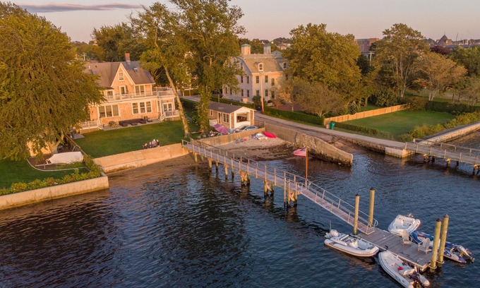 The Point Cabaña | Newport Boat House, On The Water.