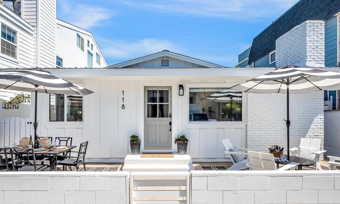 West Newport Casa | Newport Coastal Charm