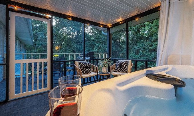 Summerlee Casa | NewRiverGorge4bedroom#HotTuB#FiRePit#GameRooM#BBQGrill#PetFriendly
